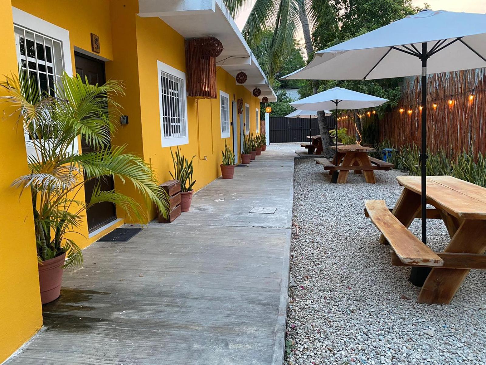 Hotel Apartaments Solecito Bacalar - Free Bikes & Paddle Eksteriør billede